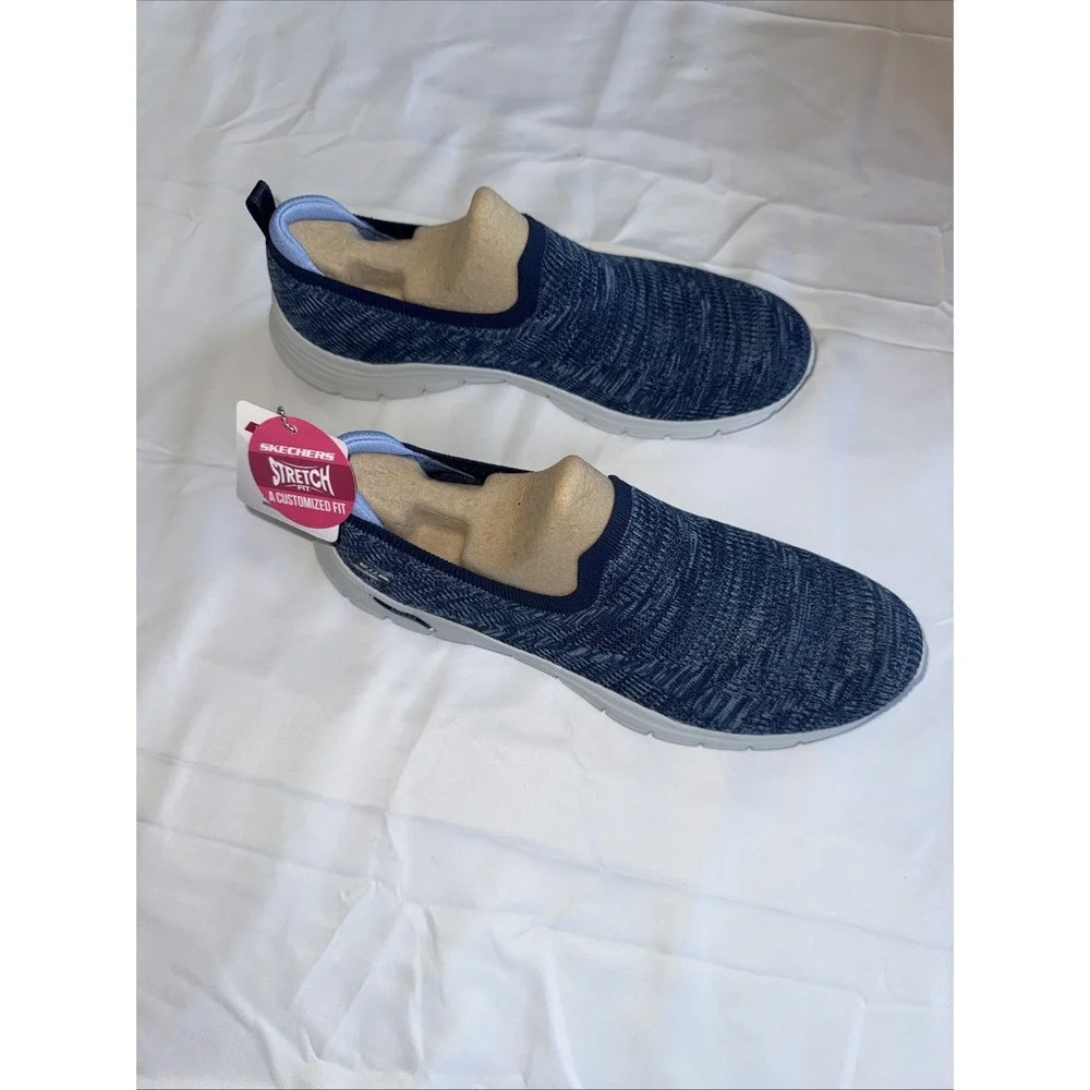New In Box Sketchers Go Walk 4 Navy Arch Fit Vista Blue/Gray Sz W11 Vegan
